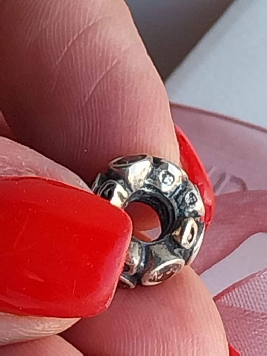 Conta Pandora, rara, Remoínhos Castanho