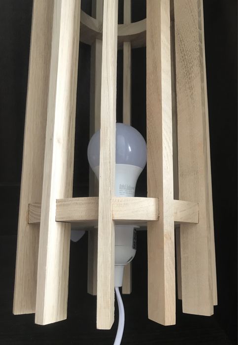 Світильник з дерева