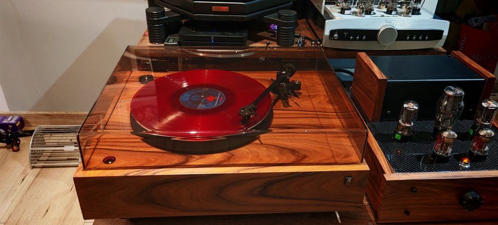 Acoustic research Gramofon