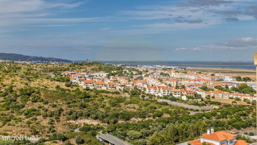 Apartamento T3 com suite, box e vista rio | Quinta da Piedade 2ª fase