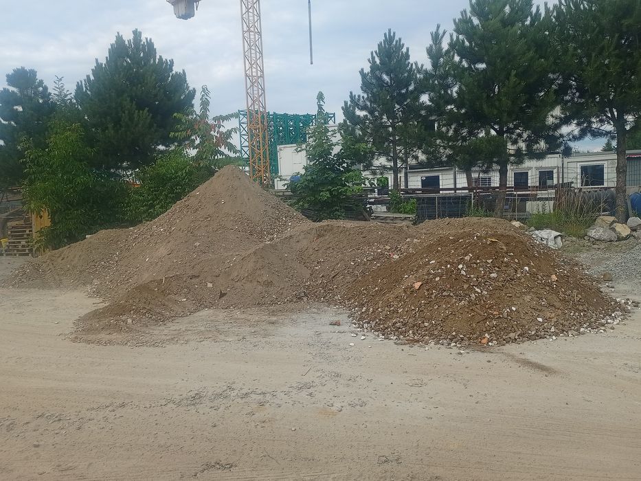 piasek ziemia gruz transport