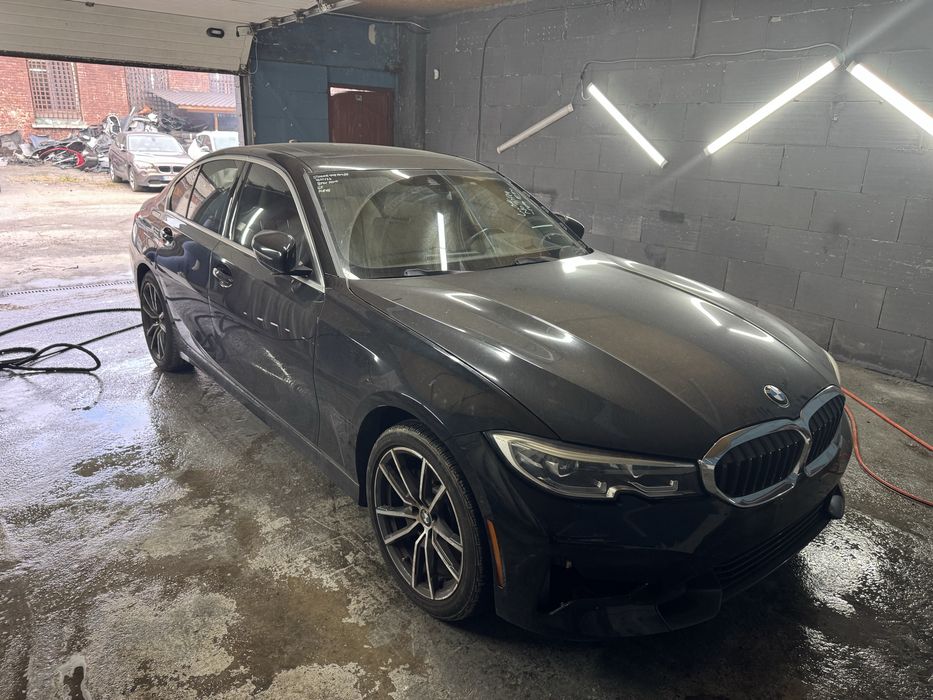 продаж BMW 330I