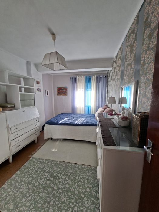 Arrenda-se Quarto