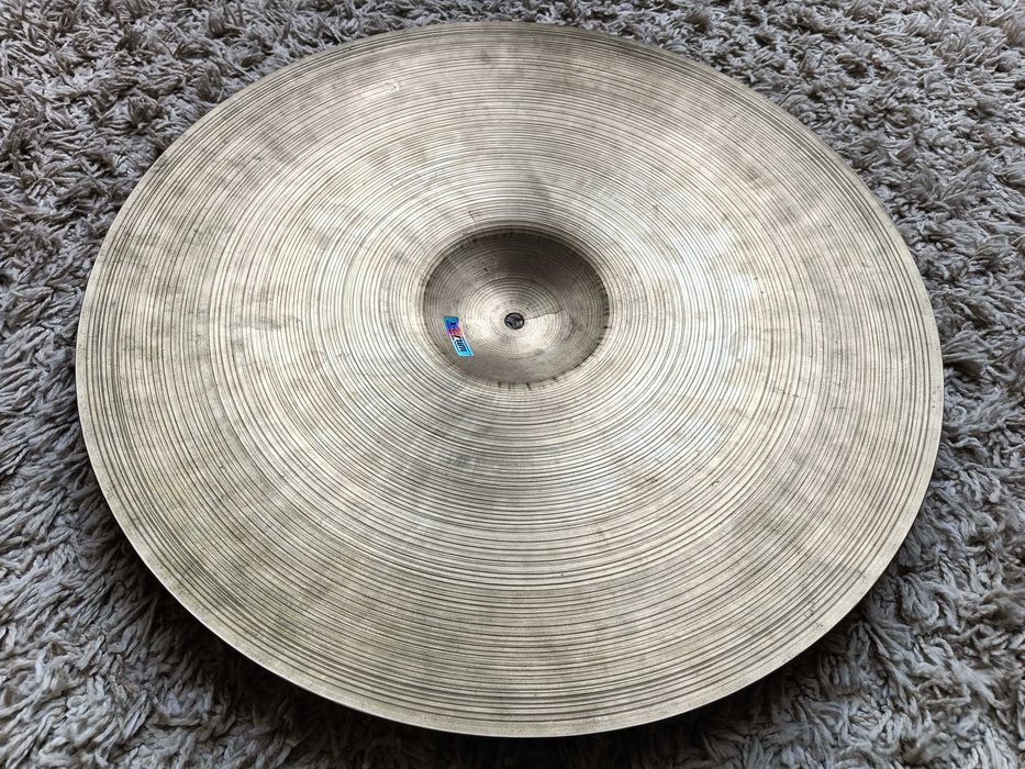 Talerz perkusyjny UFIP MEDIUM CRASH 18"
