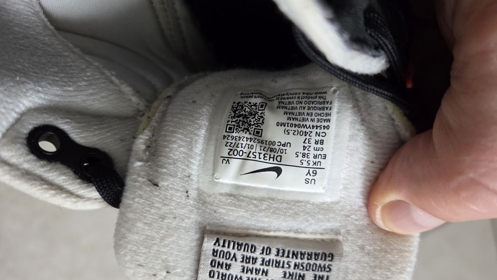 Кросівки Nike  оригинал,  38.5  размер