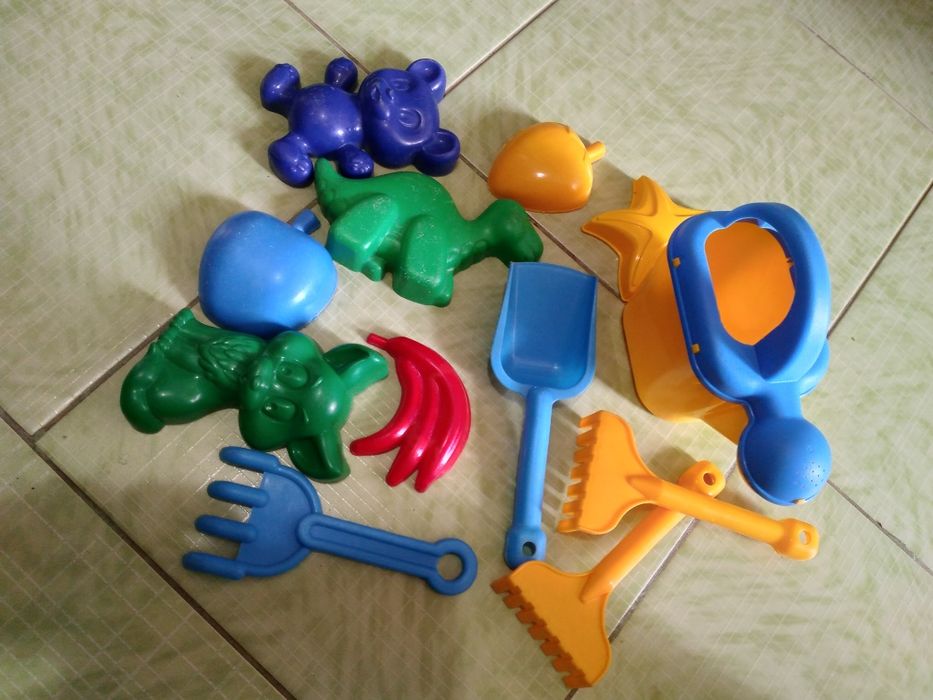 Набір іграшок для гри в піску