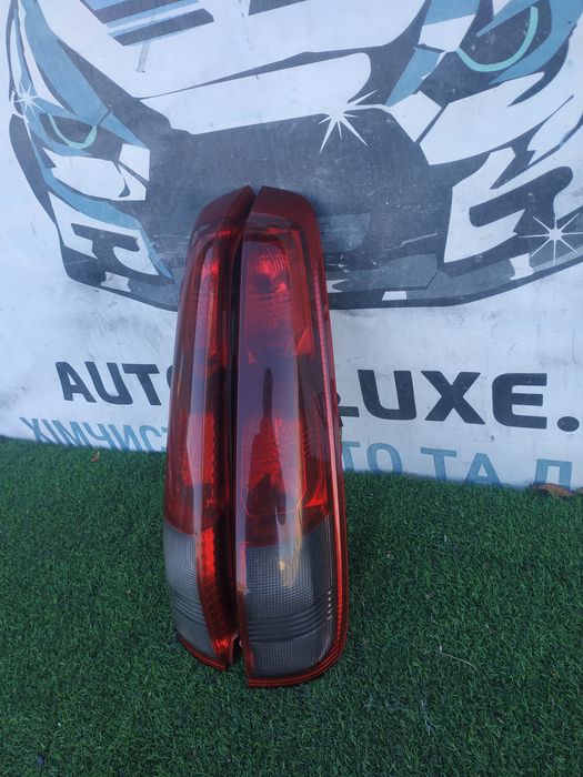 Задні стопи Nissan Xtreil