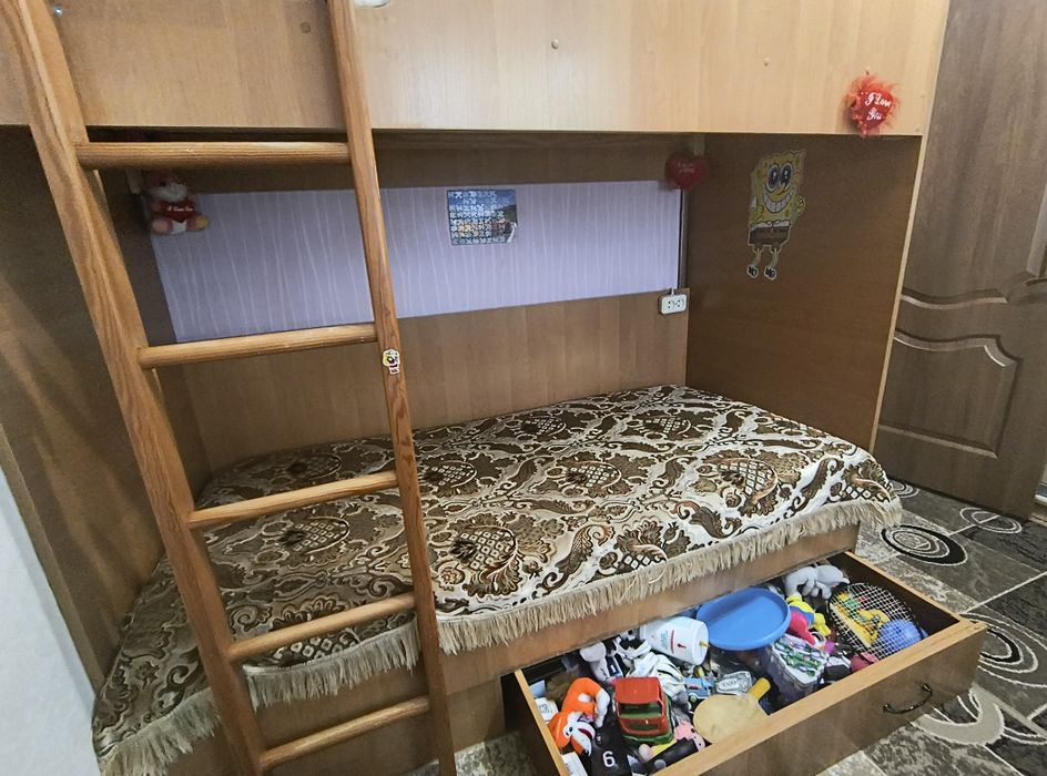 Двоярусне  ліжко