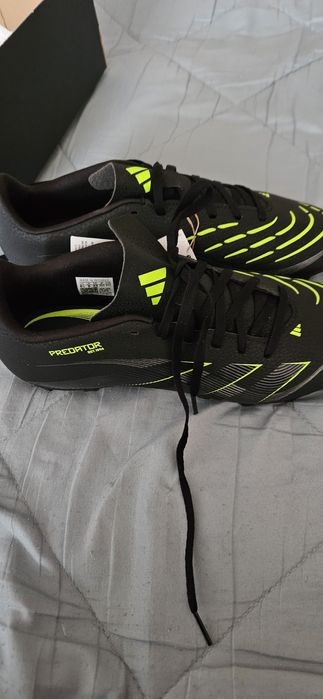 Adidas  predator