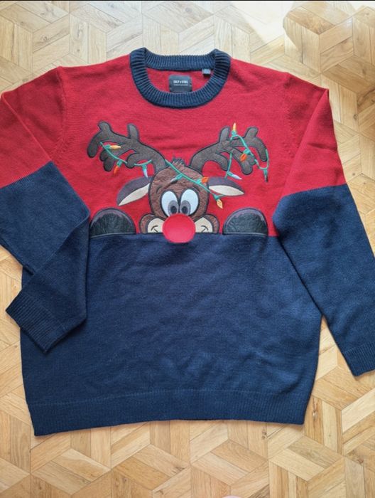 Sweter z reniferkiem