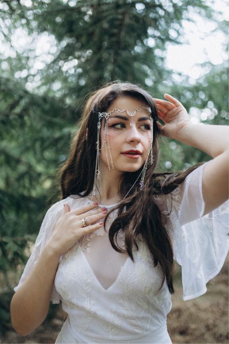 Весільна сукня біла