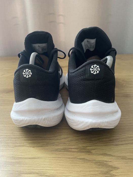 Чоловічі кросівки Nike Air WINFLO 10.