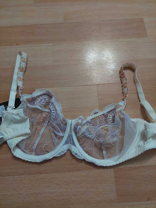 Biustonosz Samanta model A122 rozmiar 70F - NOWY