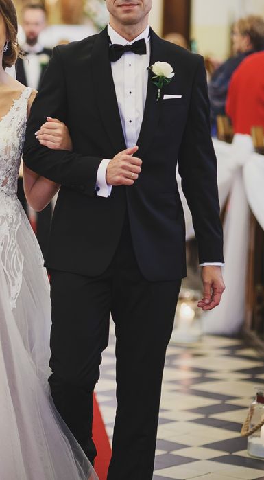 Garnitur smokingowy, Giacomo Conti, garnitur ślubny czarny, weddingowy