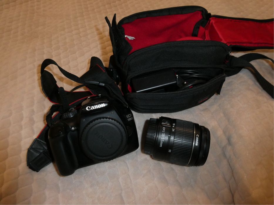 Canon EOS 1100D + китовий об’єктив EF-S 18–55mm + зарядка + сумка