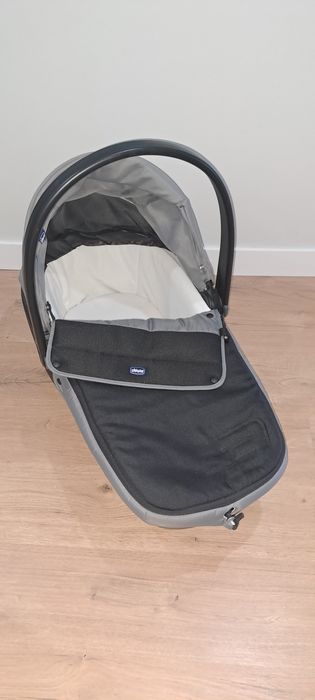 Trio Chicco Active 3–Carrinho, alcofa e ovo, Preto e cinza