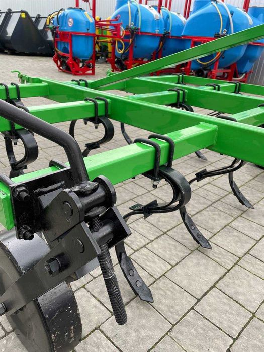 Культиватор суцілього обробітку грунту 3-рядний 1.80м BOMET