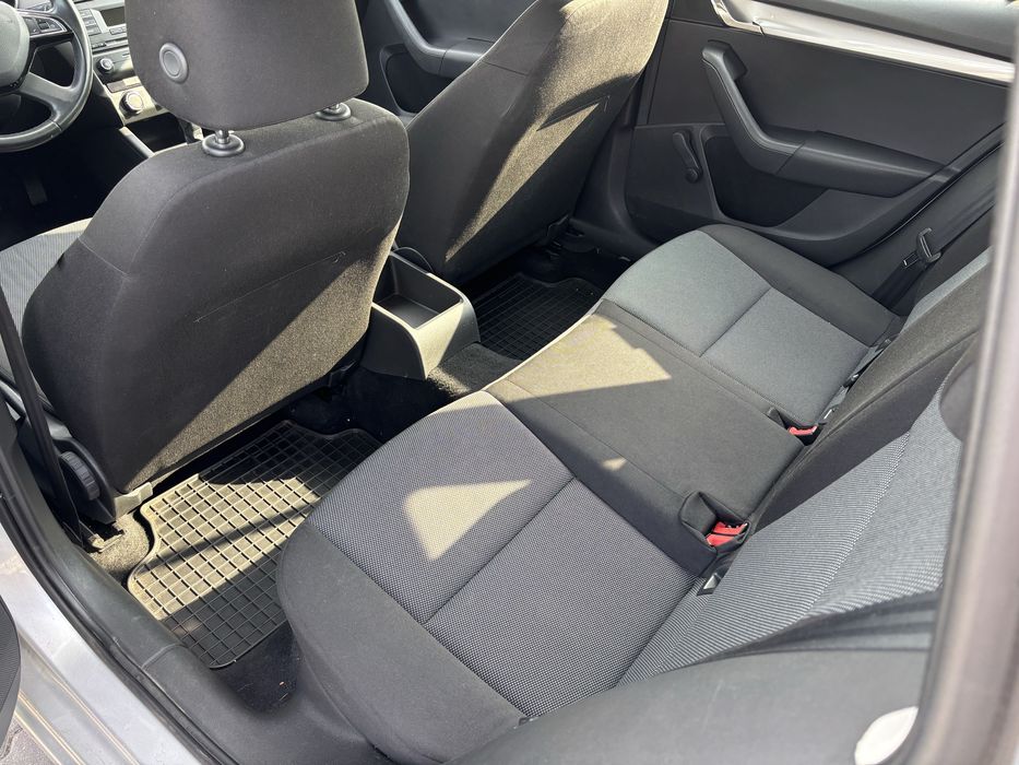 Wynajem samochodu Skoda Octavia Tanio