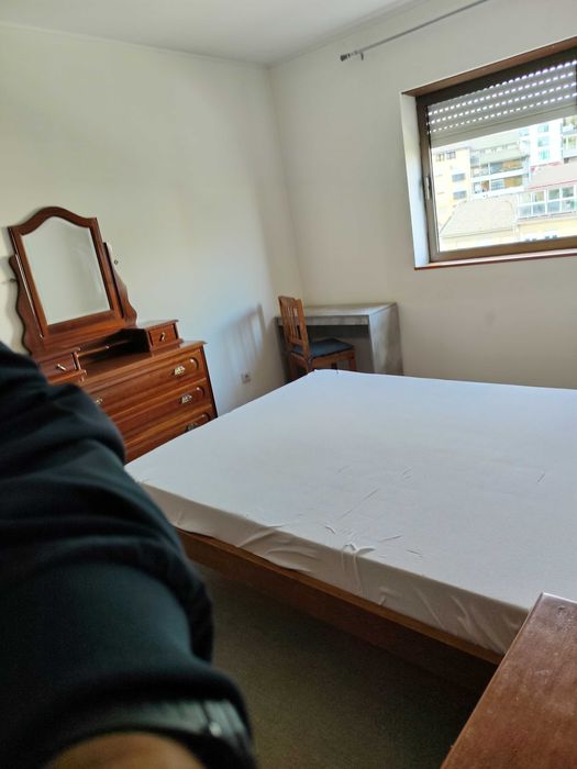 Quartos e Suite na Av. Sá Carneiro, Bragança