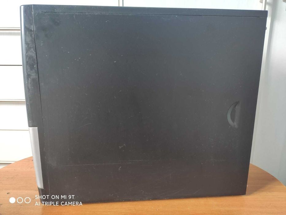 Якісний комп'ютерний корпус ATX / Tower