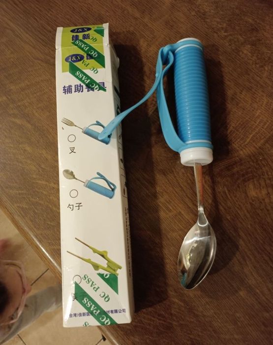 Nowa łyżka dla niepełnosprawnych, po udarze