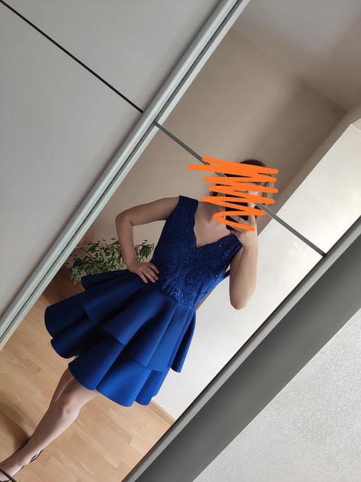 Piankowa sukienka EMU