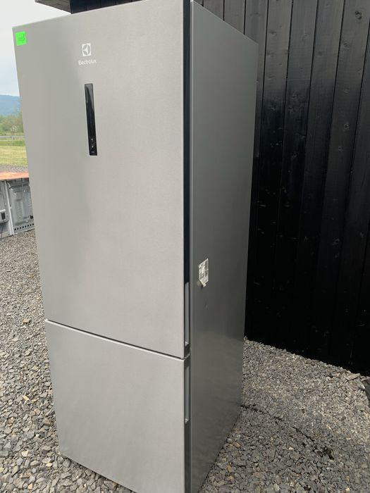 Холодильник xxl 70 см ширина! Electrolux