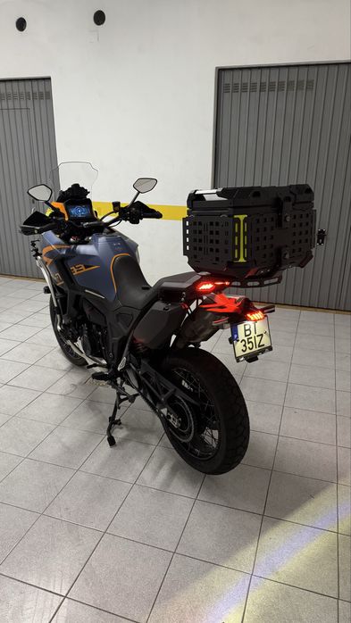 Zontes 703f  2025 2300km imaculada e com varios extras