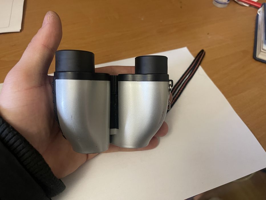 Продам биноколь 128х 1000