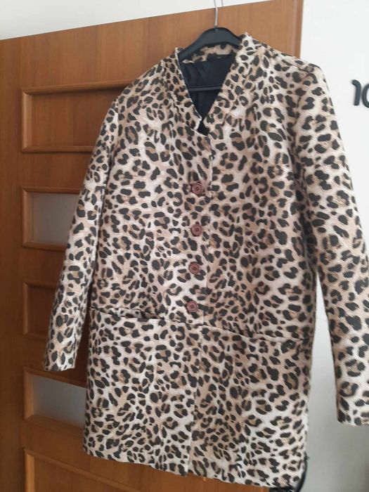 Płaszcz panterka na podszewce