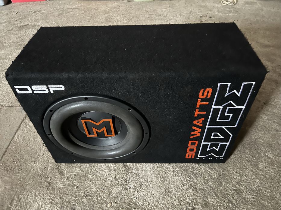 Продам сабуфер 900 ват в гарному стані