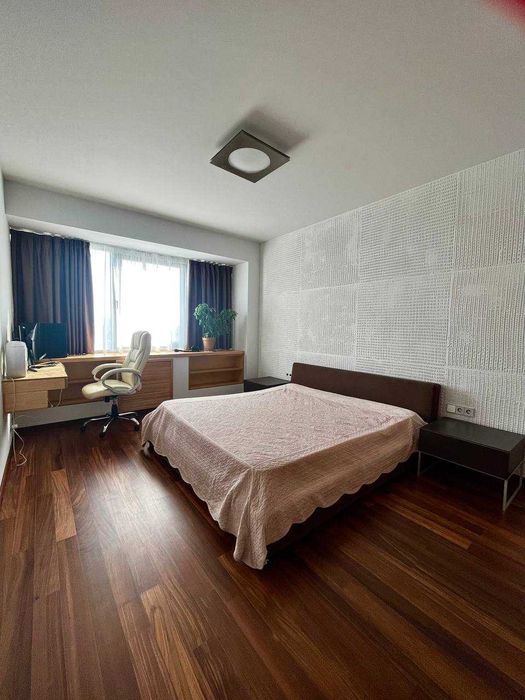 Продаж 3к квартири 140 кв. м на вул. Вернадського Володимира