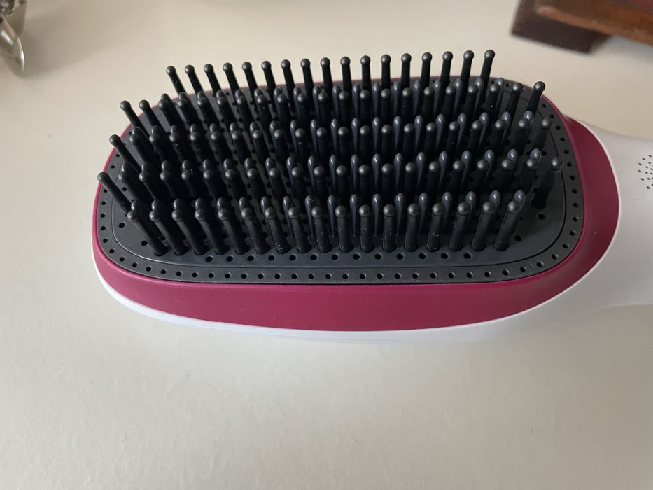 Escova Alisadora ROWENTA Express Air Brush CF6220F0