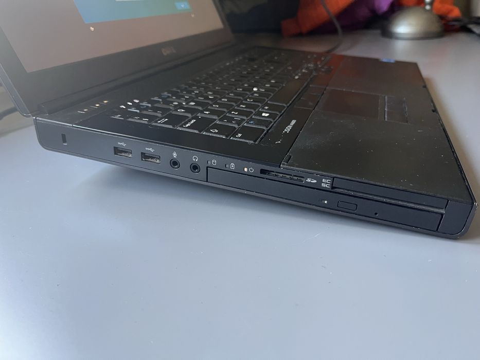 DELL M6800 - 17", RAM 20GB, i7-4800 4 rdzenie, NVidia 4GB