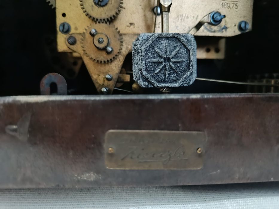 Kominkowy Zegar kienzle kwadransowy