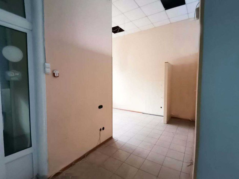 Продаж приміщення вільного призначення по Бульвару Центральному