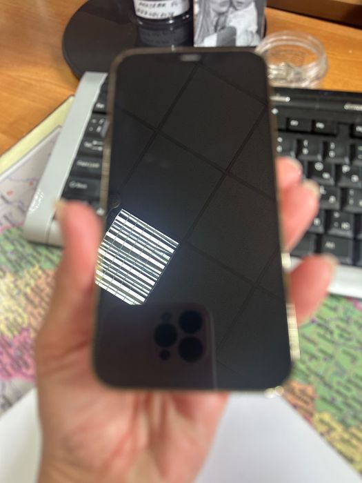 Продам iPhone 12 Pro 256GB