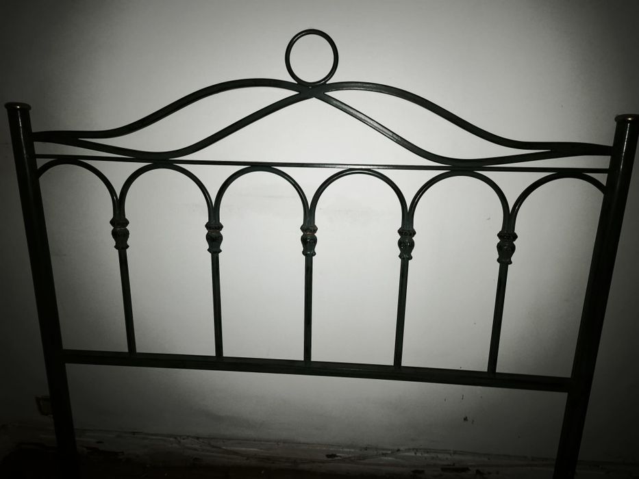 Cama de ferro a imitar o antigo cor verde