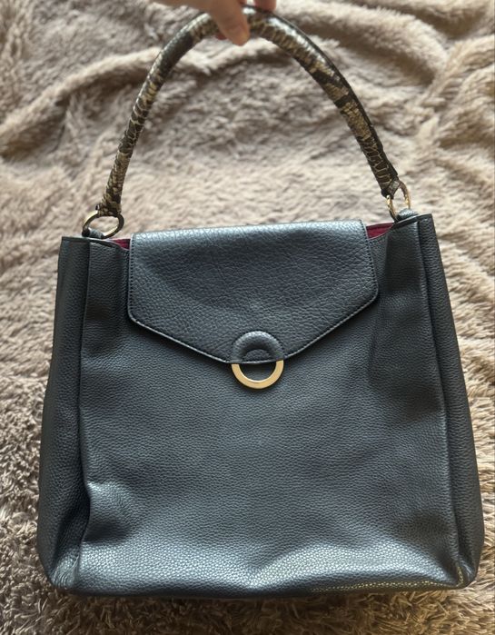 Жiноча сумка з контрасною ручкою