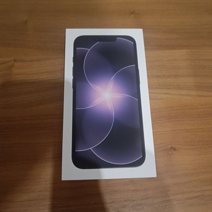 Iphone 17e NOVO SELADO