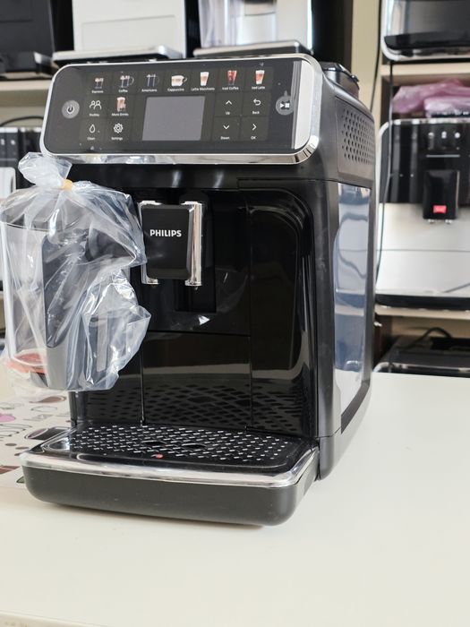 Кавомашина кофемашина Philips Series 5500 Lattego