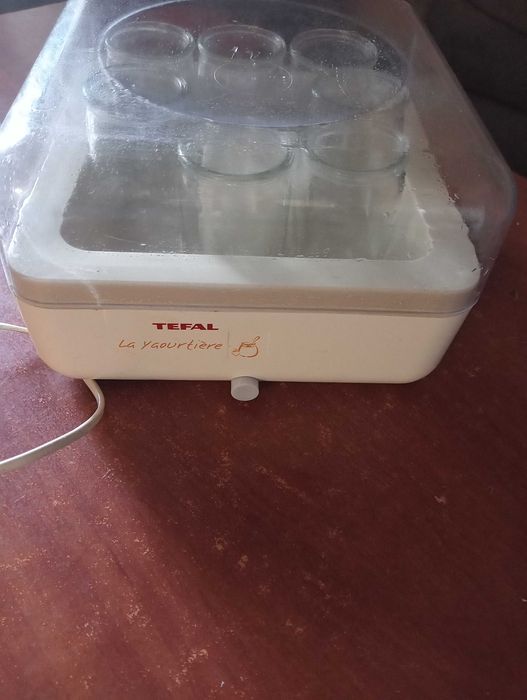 Продам йогуртницю Tefal