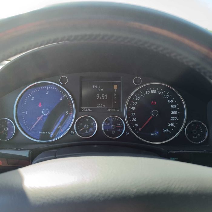 VW Touareg 3.0 V6 TDI Tiptronic • 225 cv • 210.000 km * Classe 1 — photo 4