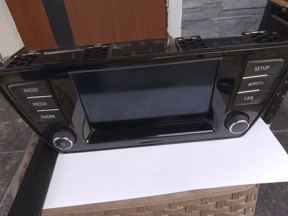 Radio z wyświetlaczem skoda fabia III 2021 r
