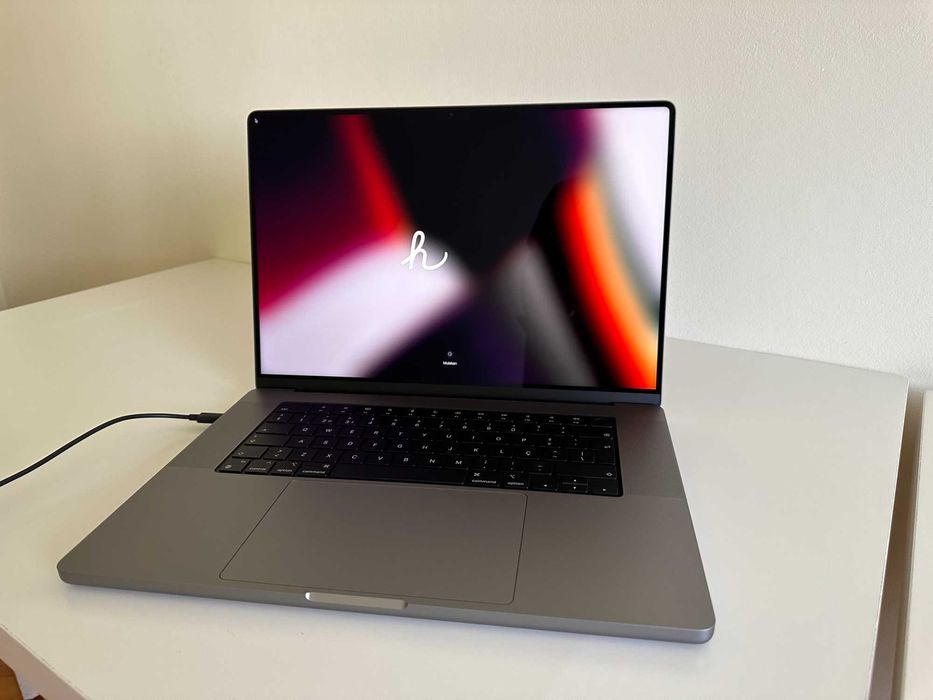 Macbook Pro 16" - M1 Max (GPU 32C)