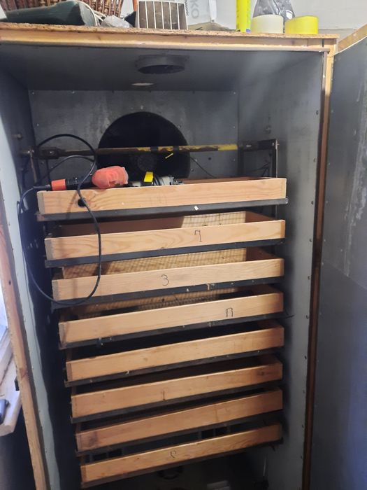 Інкубатор на 1200 яєць