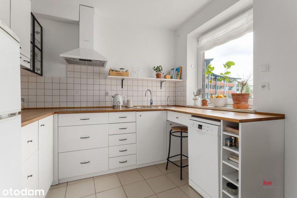 Ataner 2000-80,5 m²-Garaż + komórka-Os. Batorego