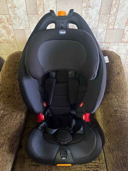 Автокрісло Chicco Gro-Up