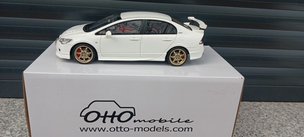 Vendo miniaturas Honda 1/18