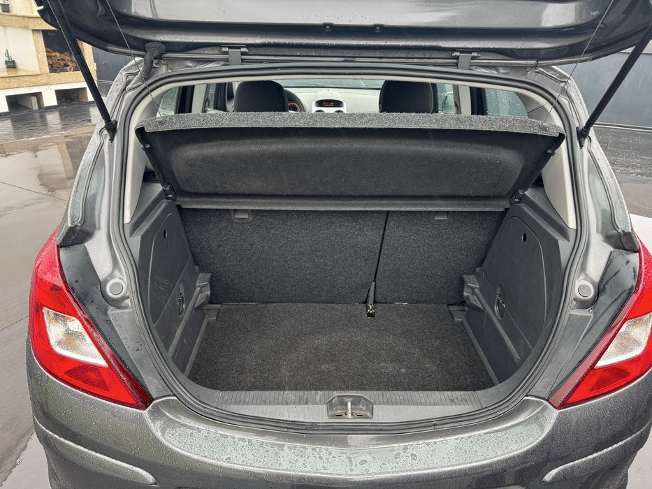 Opel Corsa 1.2 16v A/c 80mil km!!